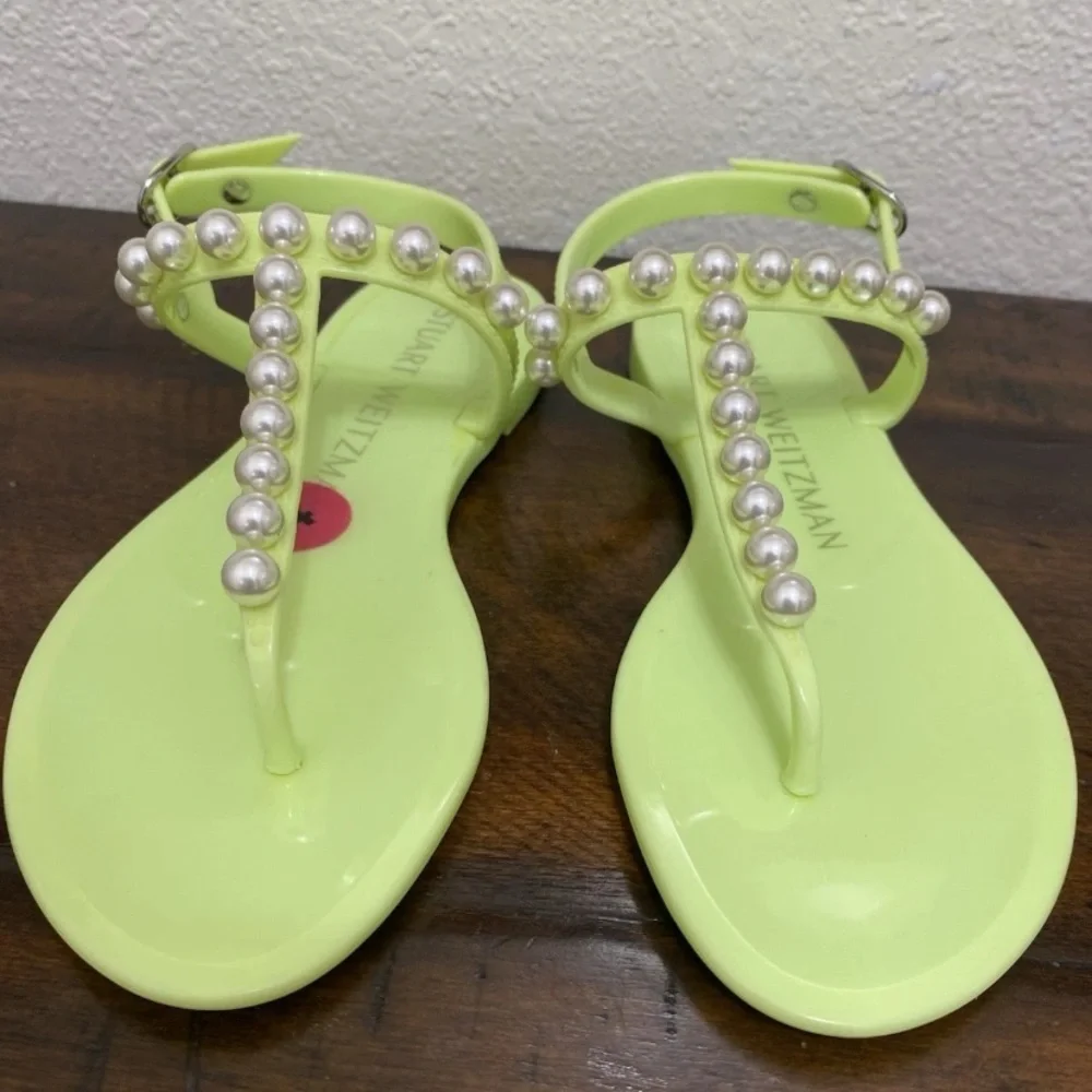 STUART WEITZMAN, NEW WITH DEFECT -PEARLY STUD GREEN JELLY SANDALS  Youth 4